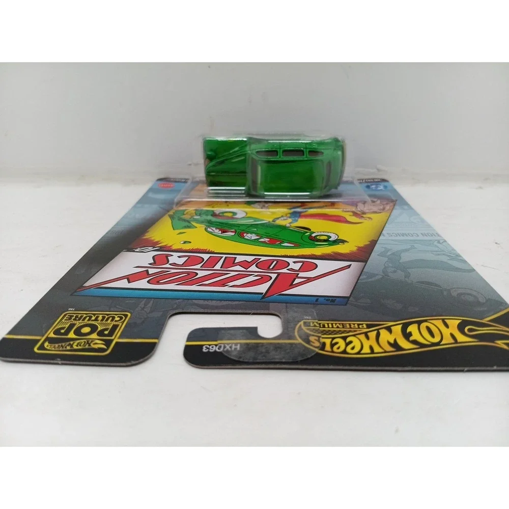 2025 Hot Wheels Pop Culture Action Comics #1 - Action Sedan/Berline - Green